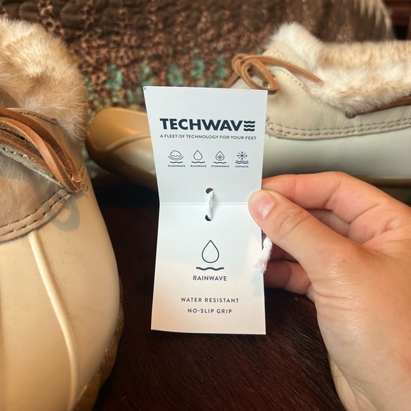 Cream and White All Weather Saltwater 1- Eye Cozy Sperry Boots - Picture 5 of 12